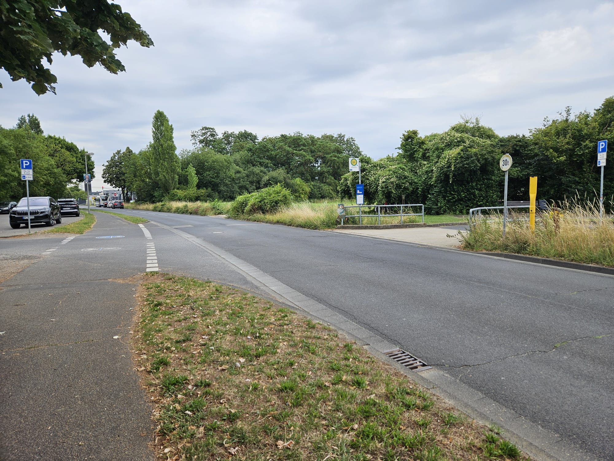 Stark befahrene Donatusstraße ohne Schutz